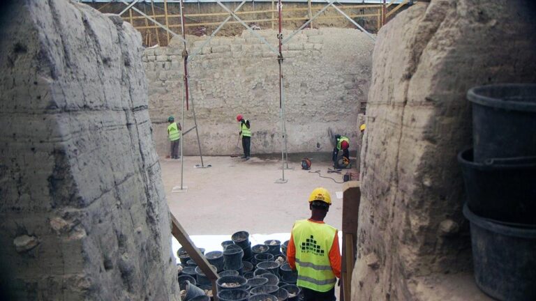 Barragem antiga de siloam mostra a resposta precoce da engenharia às mudanças climáticas em torno de 800 aC
