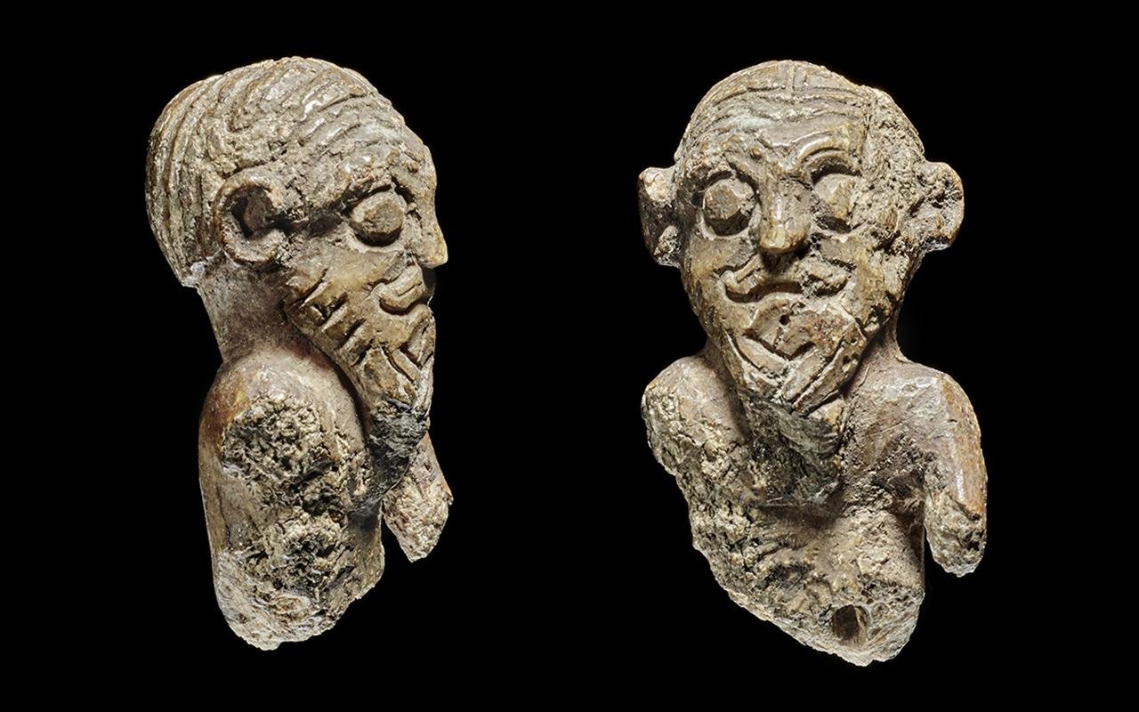 Peça de jogo única da Era Viking, entalhada em marfim. Crédito: Roberto Fortuna, Museu Nacional da Dinamarca