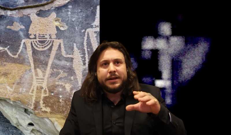À esquerda, um petroglifo de Utah; à direita, uma suposta entidade metamórfica. Mike Battista apresentou a filmagem e a comparou com antigos petroglifos feitos por humanos.