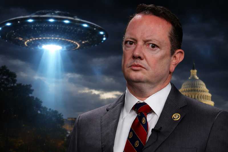 Congressista dos EUA diz ter recebido ameaças por investigar OVNIs e segredos militares