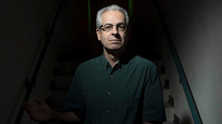 Morre Nick Pope, o ‘Fox Mulder’ britânico que investigou OVNIs