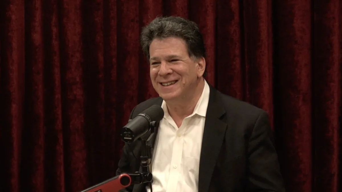 Eric Weinstein diz que governo prepara divulgação sobre OVNIs