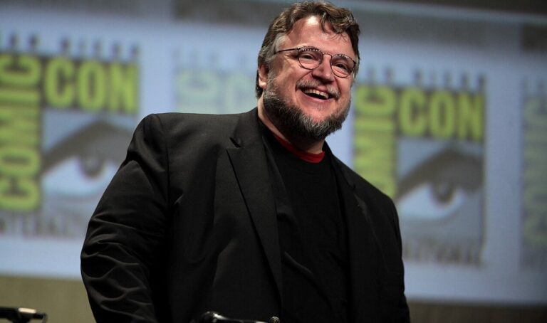 Guillermo del Toro relata experiências com fenômenos anômalos