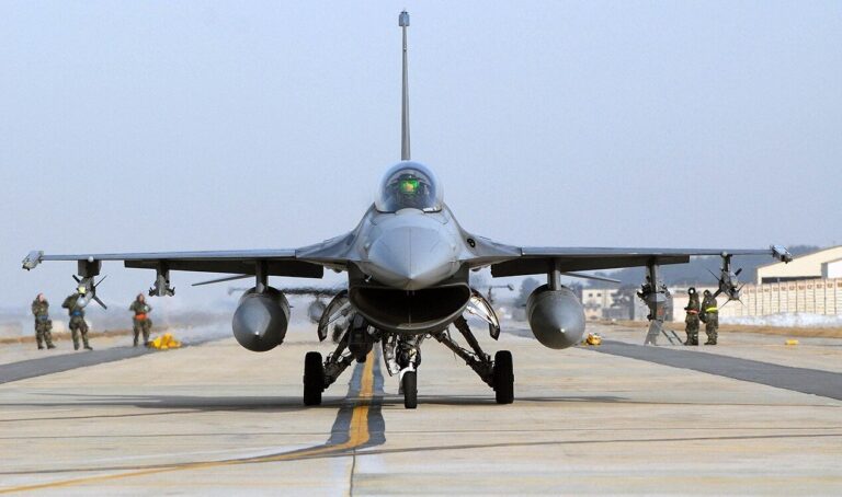 Novos arquivos de UAP incluem vídeo de objeto abatido por caça