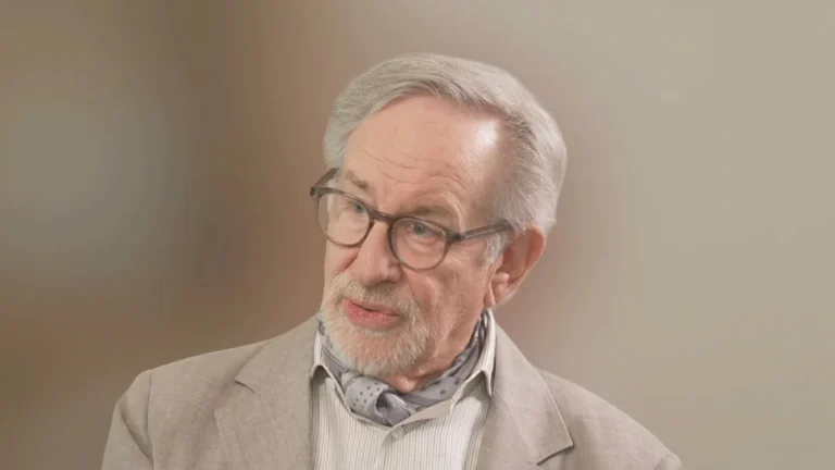 Spielberg prevê “choque ontológico” com revelação sobre OVNIs
