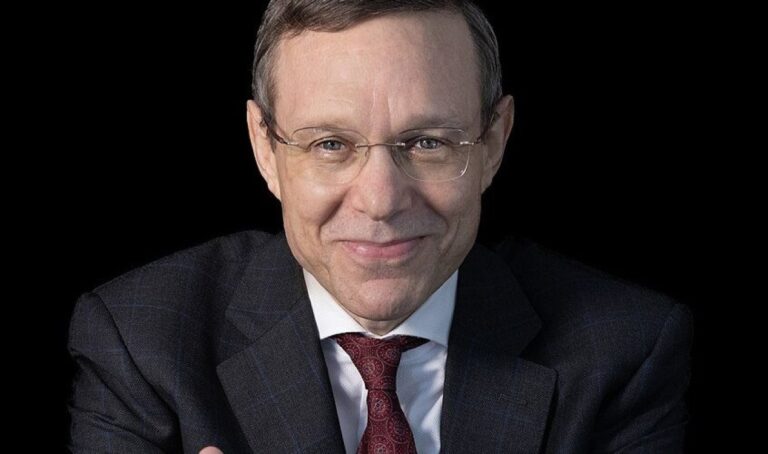 Governo dos EUA nomeia Avi Loeb para conselho sobre UAPs