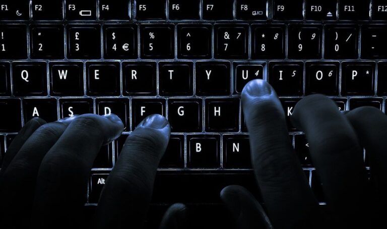 Coreanos recorrem a sites falsos para evitar vício em compras
