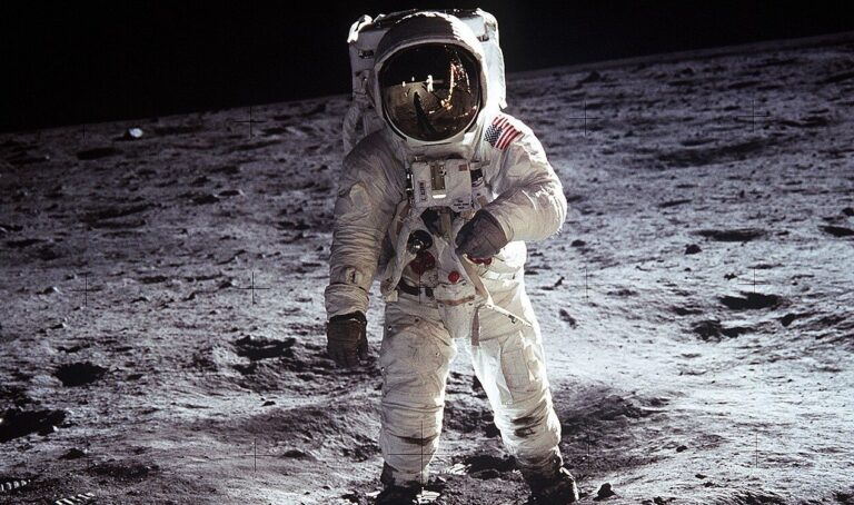 Aniversário de 57 anos da Apollo 11 e teorias da conspiração