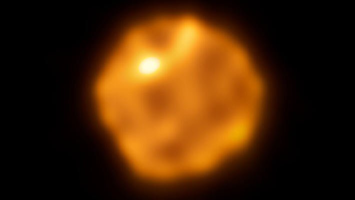 Astrônomos revelam novas imagens da estrela Betelgeuse
