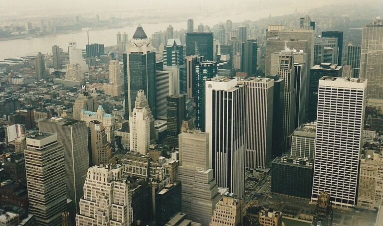 Grupo investiga mistério de esgoto em Nova York