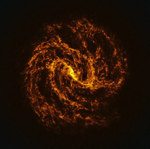 Estudo revela comportamento do gás molecular na galáxia Messier 83