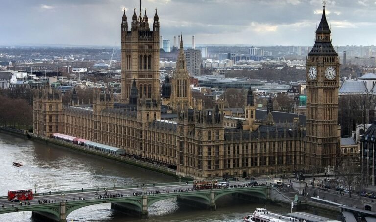 Mistério envolve identidade e motivações do ‘Batman’ de Londres